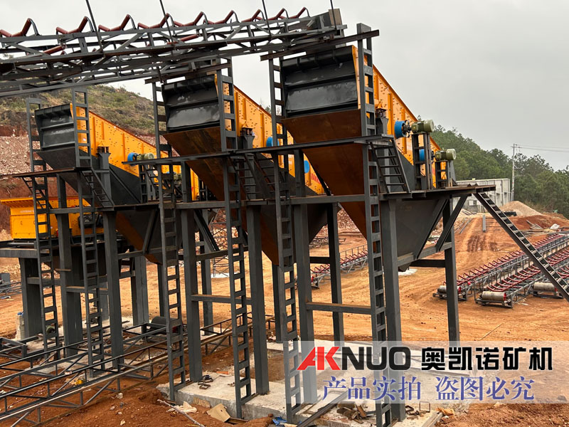 三軸橢圓水平篩生產(chǎn)線(xiàn)出口